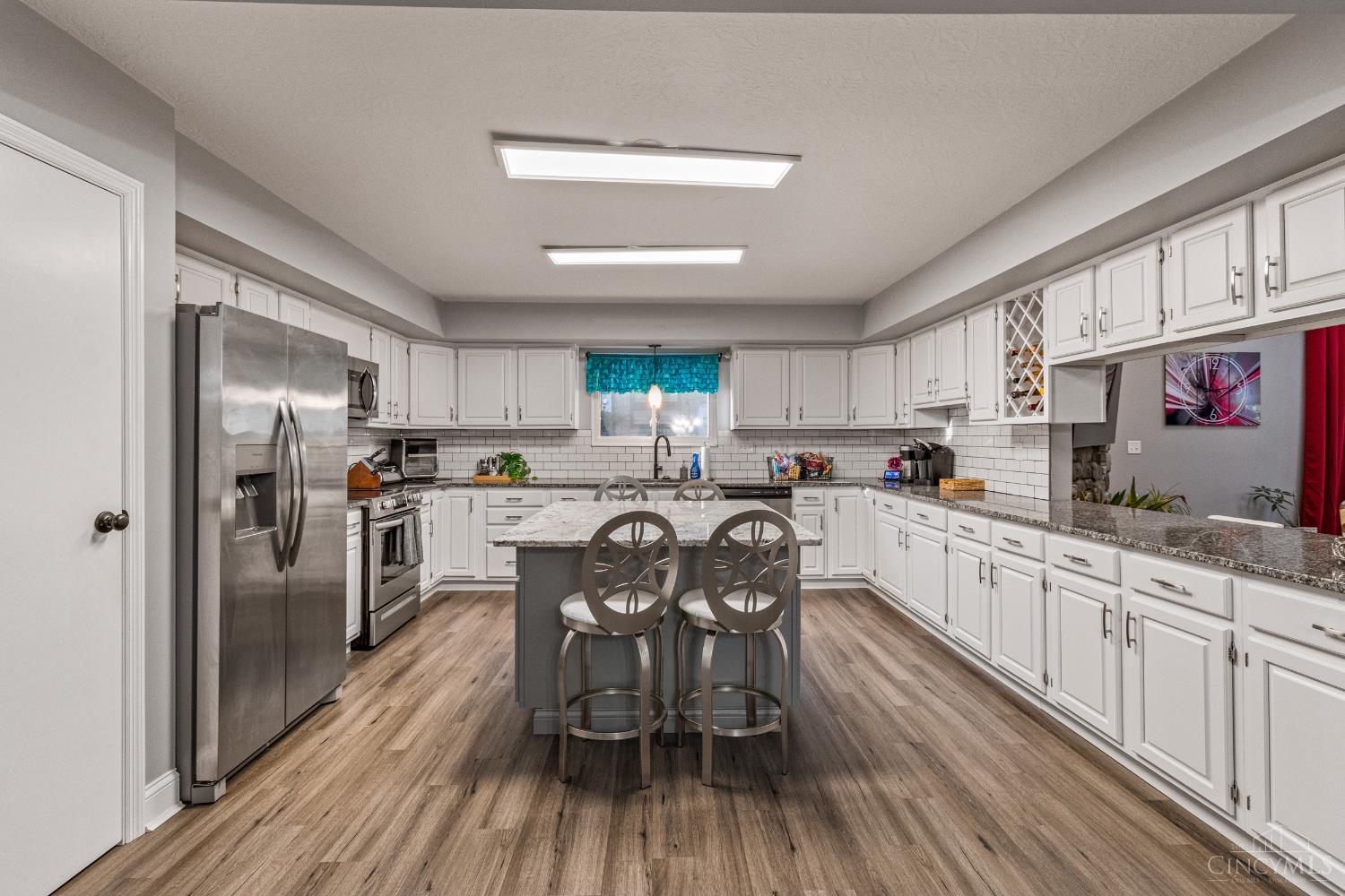 Fairfield, Ohio 45014, United States, 3 Bedrooms Bedrooms, ,3 BathroomsBathrooms,Residential,Active,222104