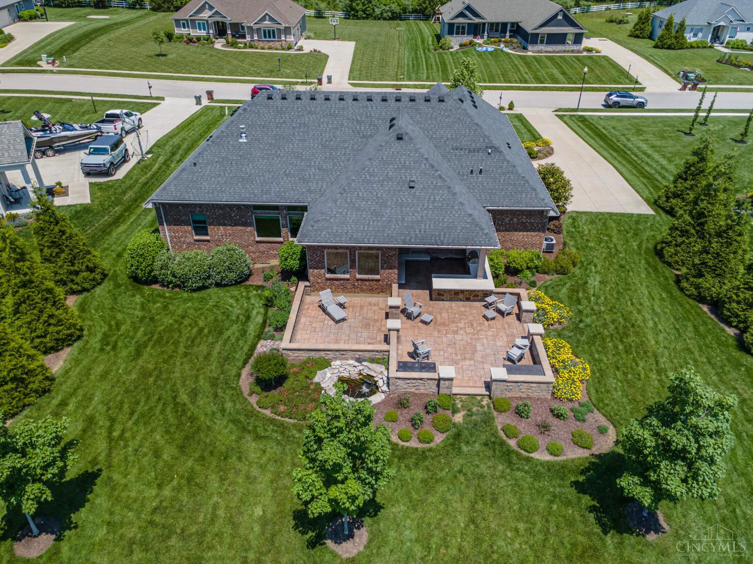 979 Creekview Drive, Waynesville, Ohio image 2