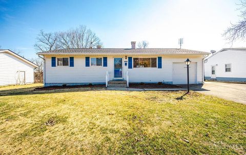 Photo of 104 Chamberlin Drive, Hamilton, OH 45013 (MLS # 1870135)