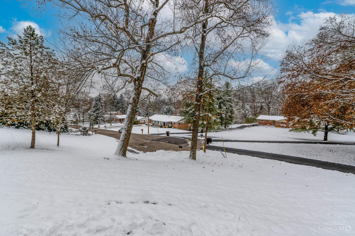 698 Cedar Knolls Court