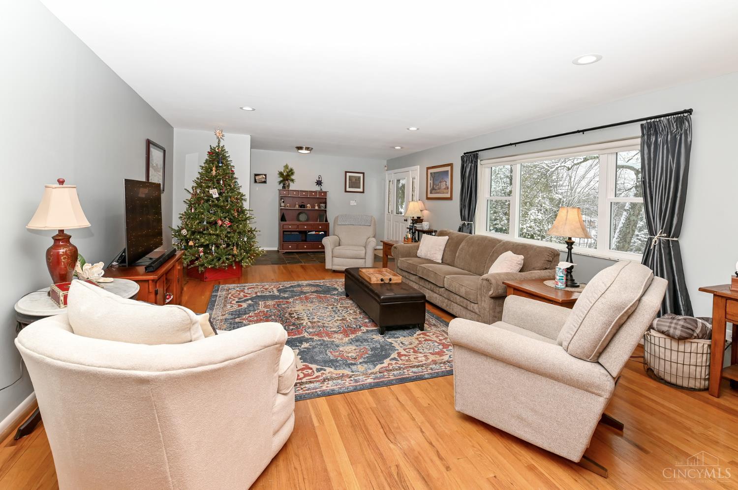 698 Cedar Knolls Court