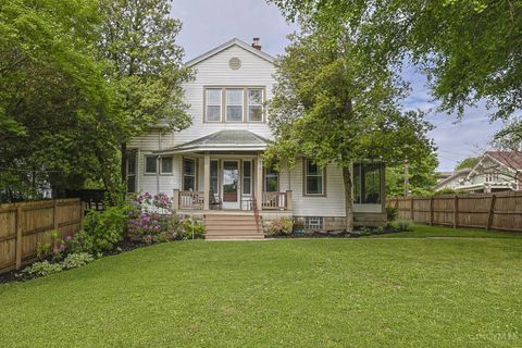 Photo of 5721 Hamilton Avenue, Cincinnati, OH 45224 (MLS # 1878355)