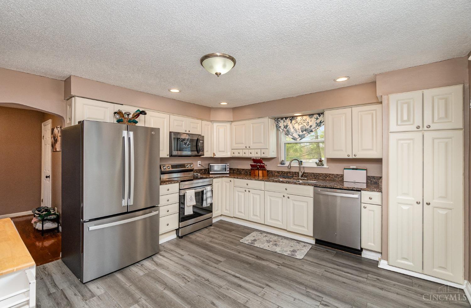 3463 Blue Rock Road, Colerain Twp, Ohio image 10