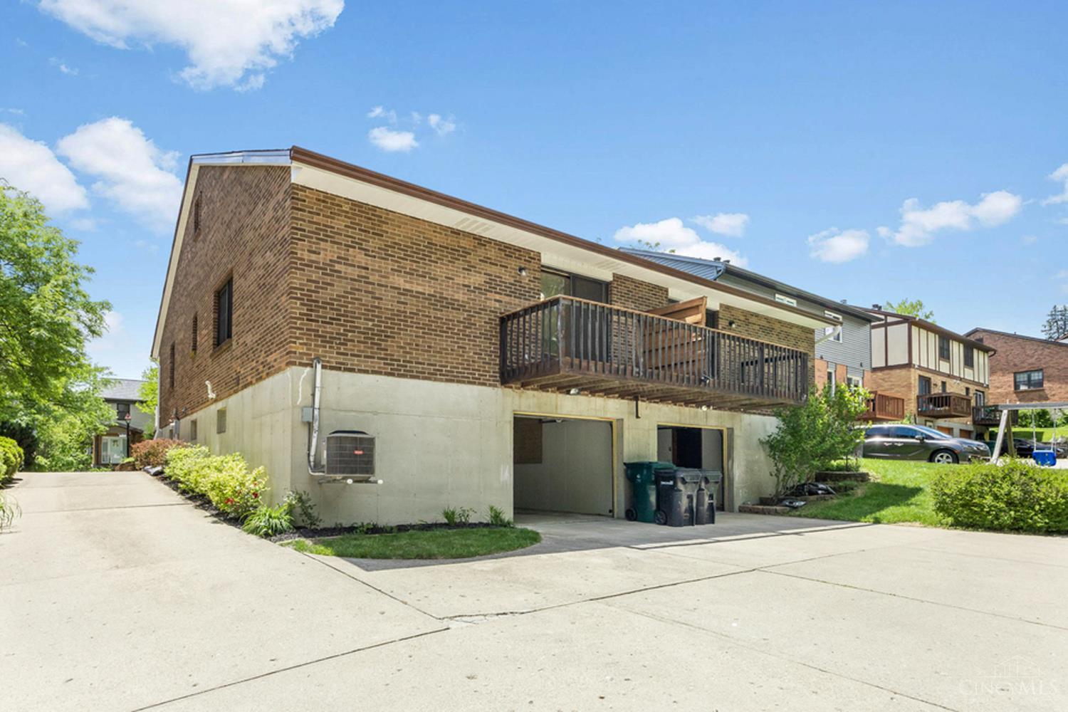 1813 Tuxworth Avenue 2(10)