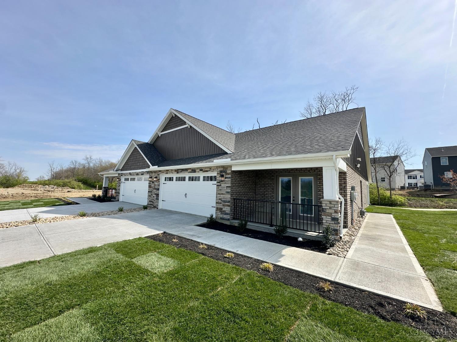 5019 Waterford Drive, Middletown, Ohio image 1