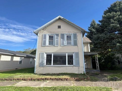 Homes For Sale - 132 N River Street<br/> Franklin, OH 45005