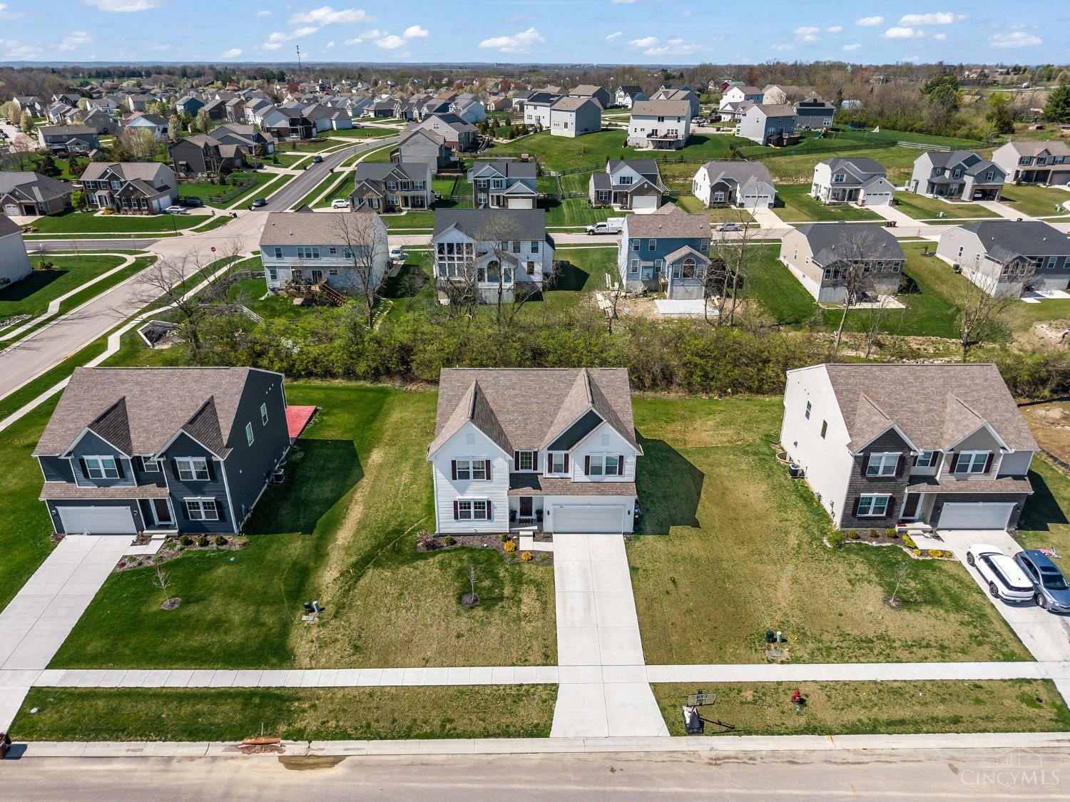 3059 Canvasback Court, Franklin, Ohio image 2