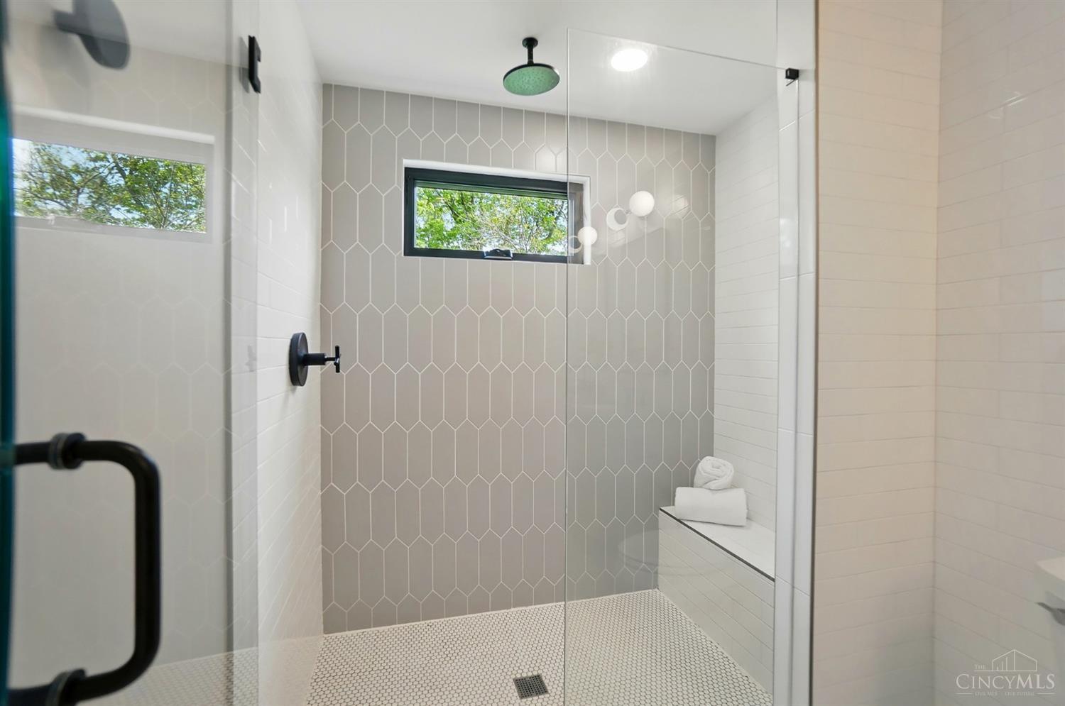 4846 Myrtle Avenue, Blue Ash, Ohio image 33