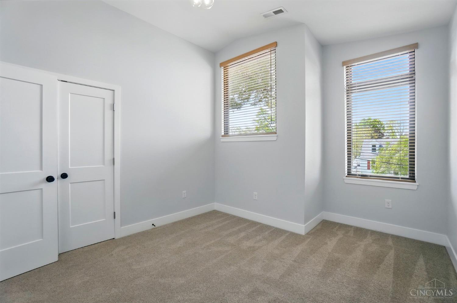 4846 Myrtle Avenue, Blue Ash, Ohio image 35