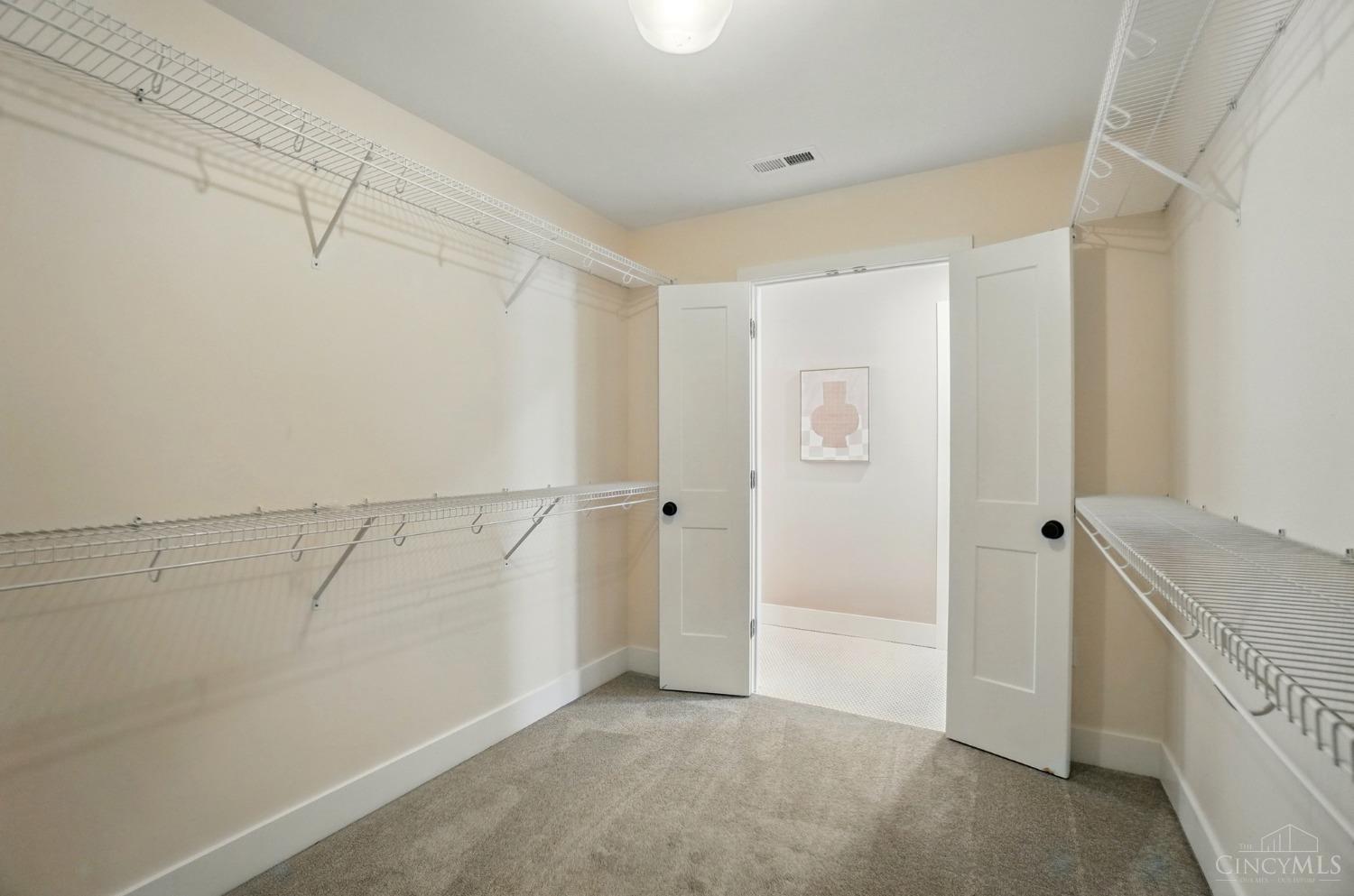 4846 Myrtle Avenue, Blue Ash, Ohio image 30