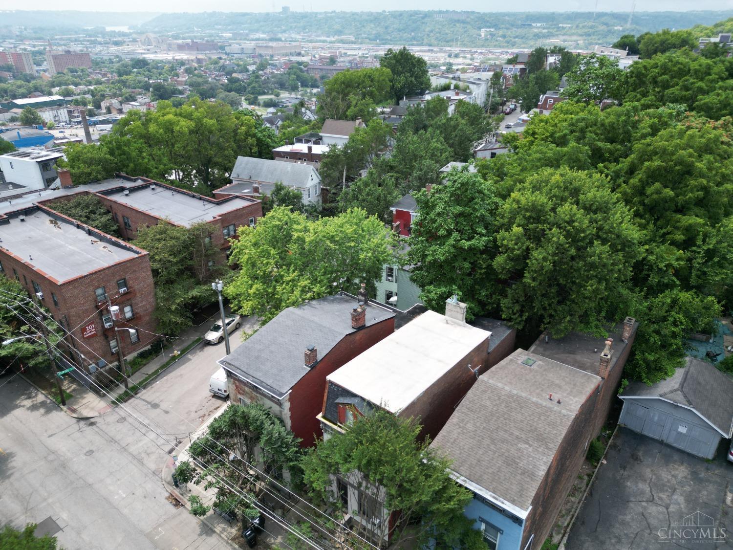 2141 W Clifton Avenue, Cincinnati, Ohio image 42