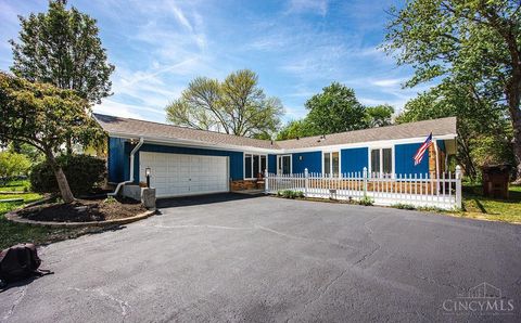 Photo of 11885 Elkwood Drive, Cincinnati, OH 45231 (MLS # 1876791)