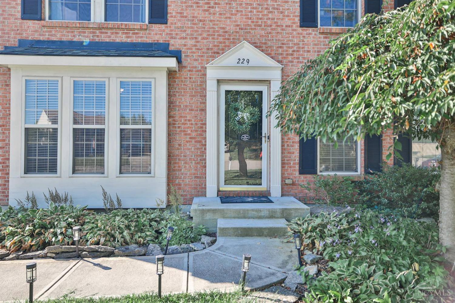 229 Dickens Court
