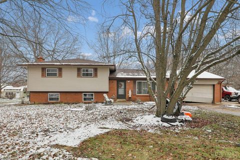 Photo of 7664 Foxboro Drive, West Chester, OH 45069 (MLS # 1863937)