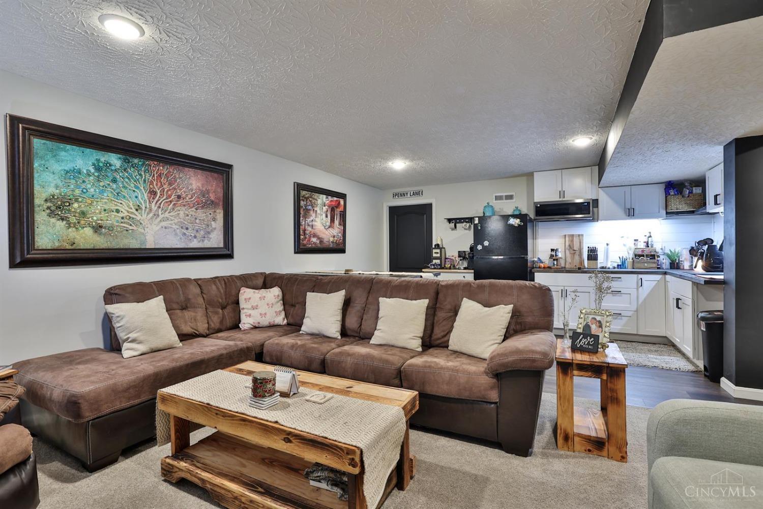 1223 Waterbury Drive, Carlisle, Ohio image 37