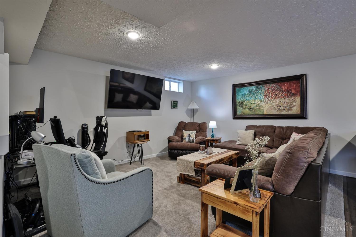 1223 Waterbury Drive, Carlisle, Ohio image 35