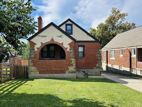 Photo of 1001 Fisk Avenue, Cincinnati, OH 45205 (MLS # 1897327)