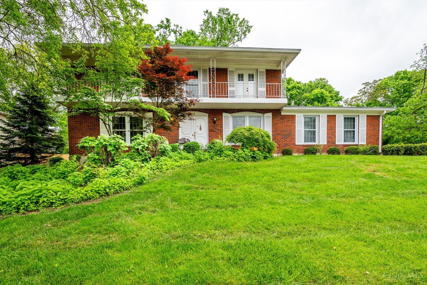 1513 Oak Knoll Court, Fairfield, Ohio image 1