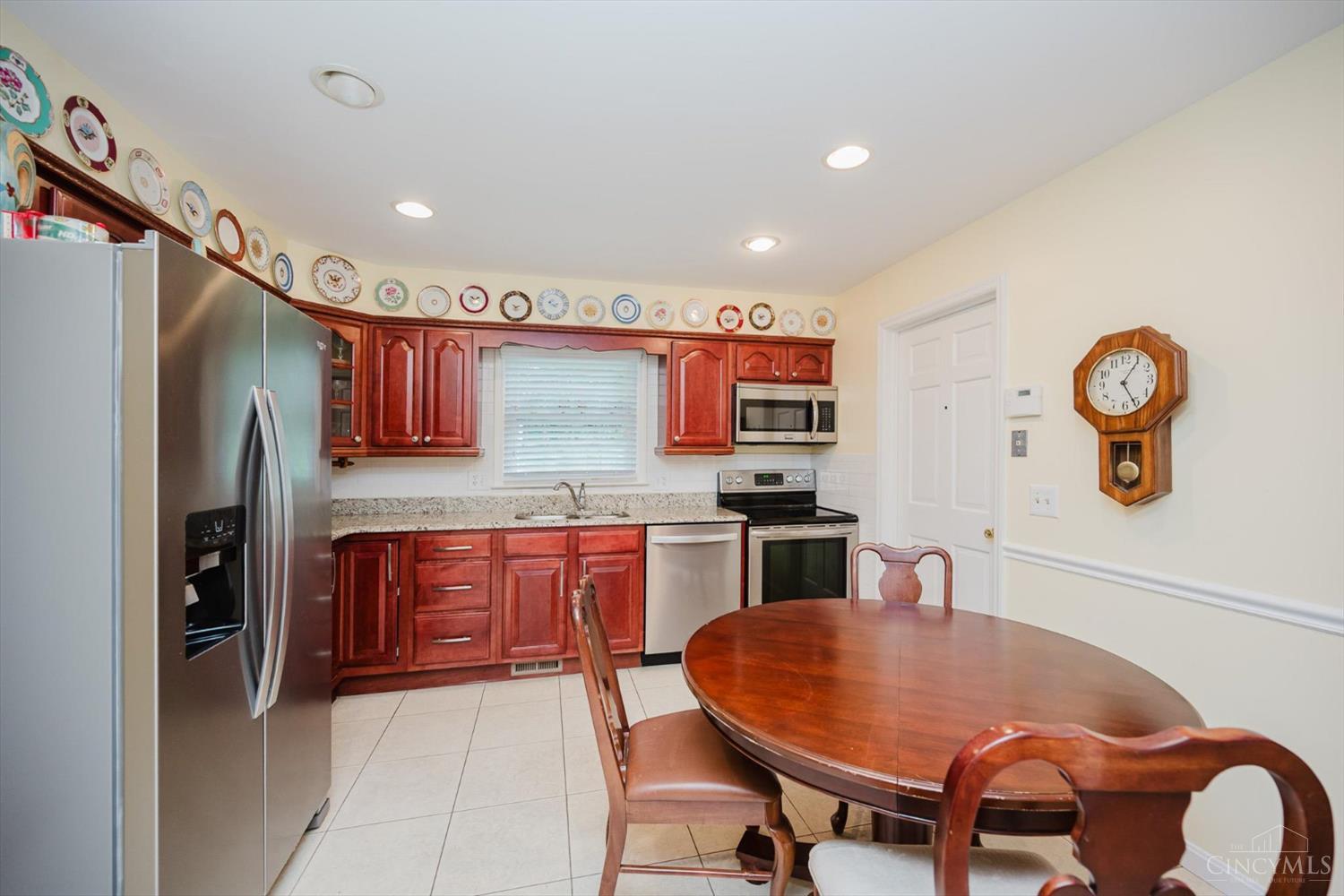 1513 Oak Knoll Court, Fairfield, Ohio image 9
