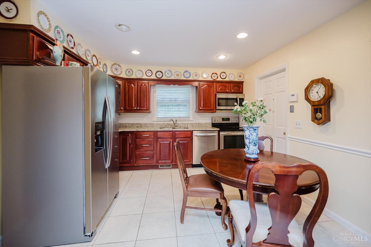 1513 Oak Knoll Court, Fairfield, Ohio image 6