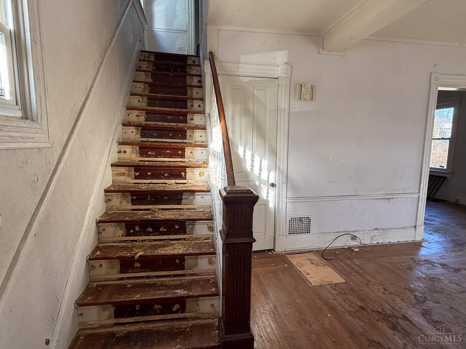 1608 Brewster Avenue