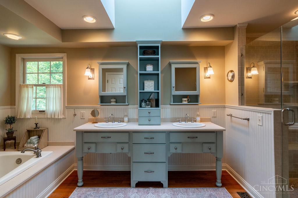 Fairfield, Ohio 45014, United States, 4 Bedrooms Bedrooms, ,3 BathroomsBathrooms,Residential,Active,169909