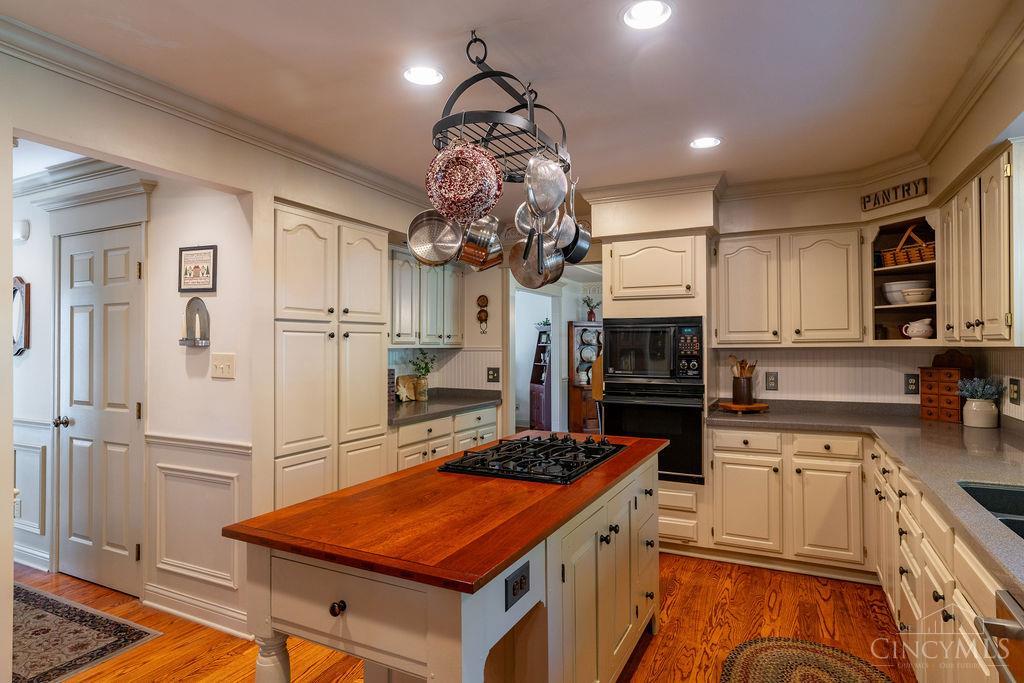 Fairfield, Ohio 45014, United States, 4 Bedrooms Bedrooms, ,3 BathroomsBathrooms,Residential,Active,169909