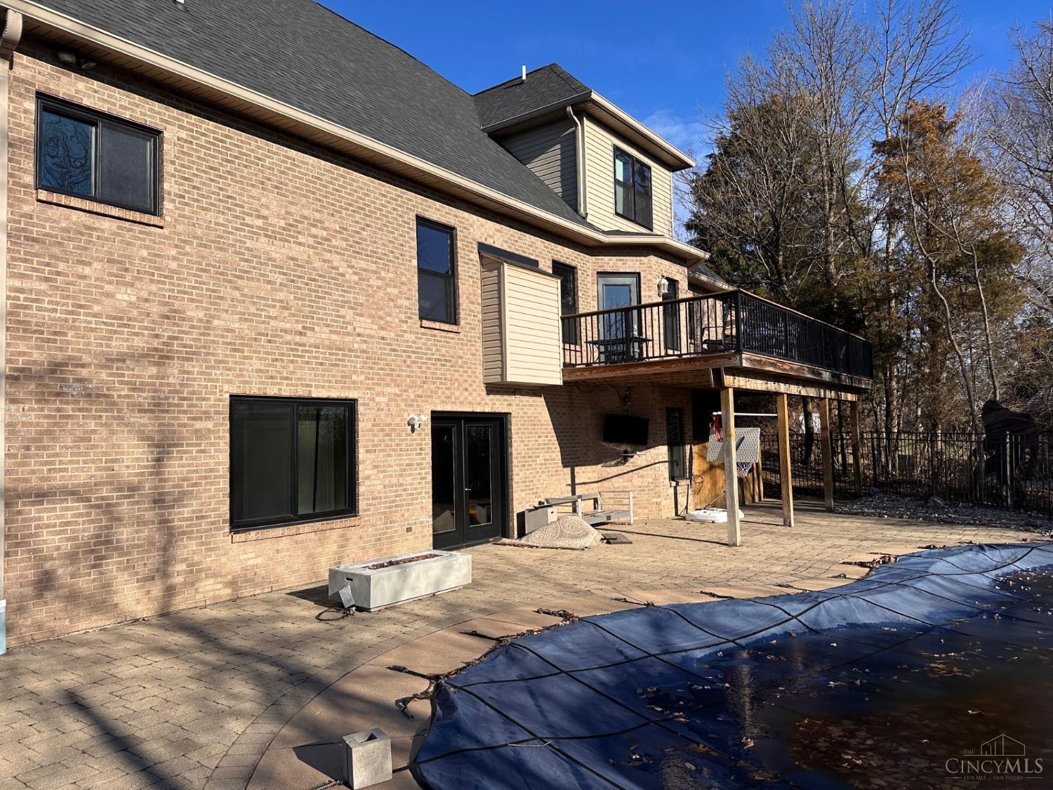 1833 Boardwalk Drive