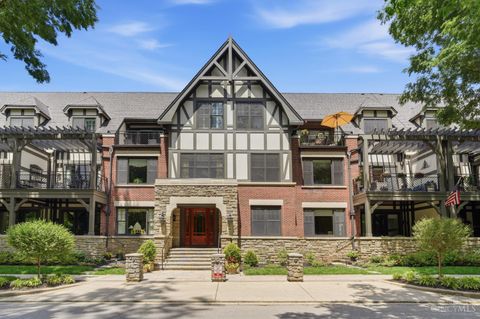 Photo of 3942 Miami Road #204, Mariemont, OH 45227 (MLS # 1878561)