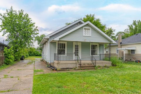 Photo of 1800 Winona Drive, Middletown, OH 45042 (MLS # 1882540)