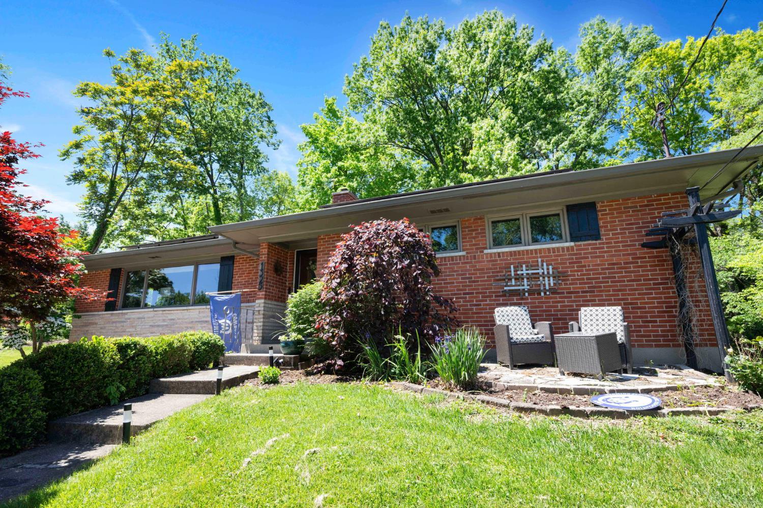 1325 Holman View Drive