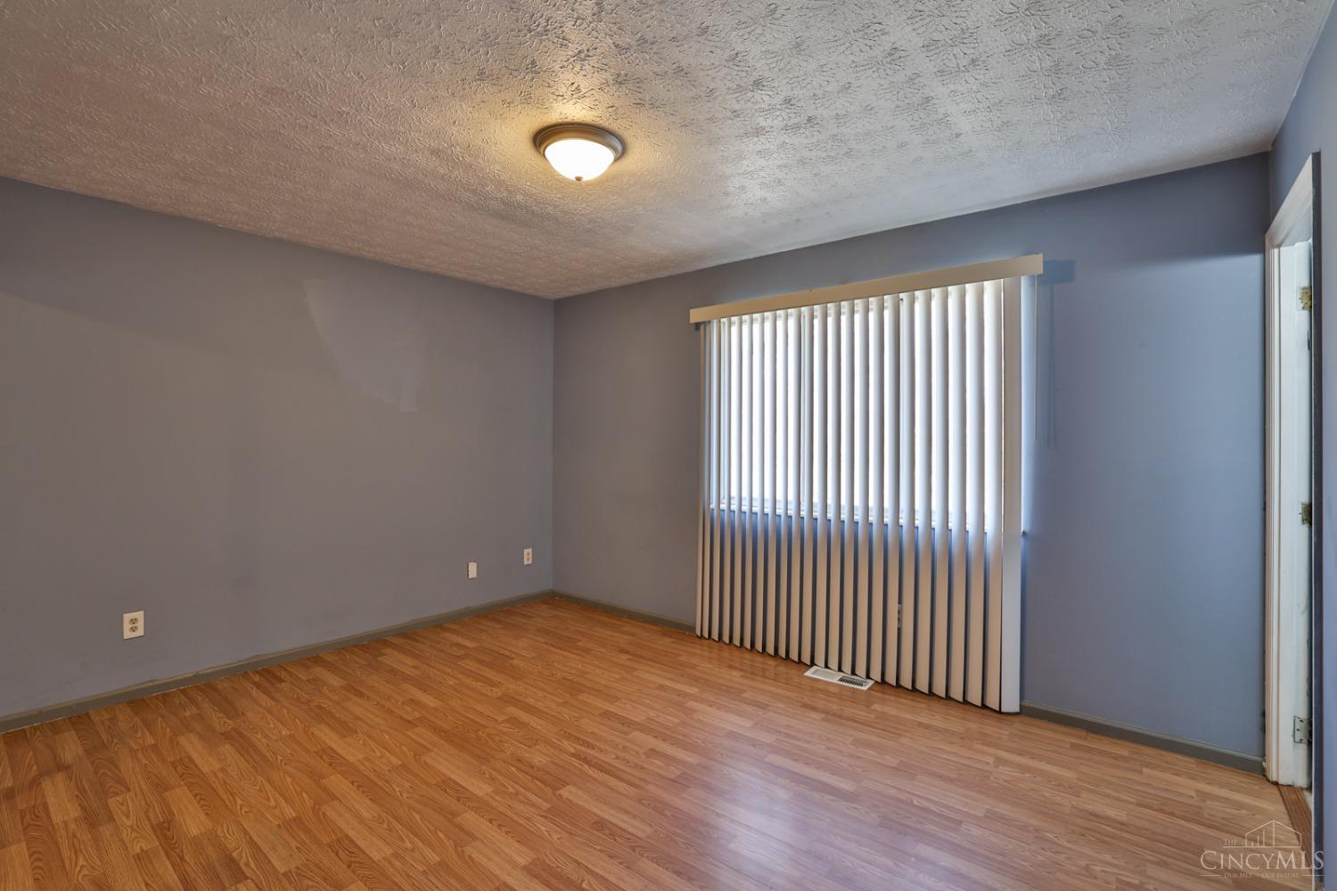 9958 Greenriver Drive, Colerain Twp, Ohio image 12