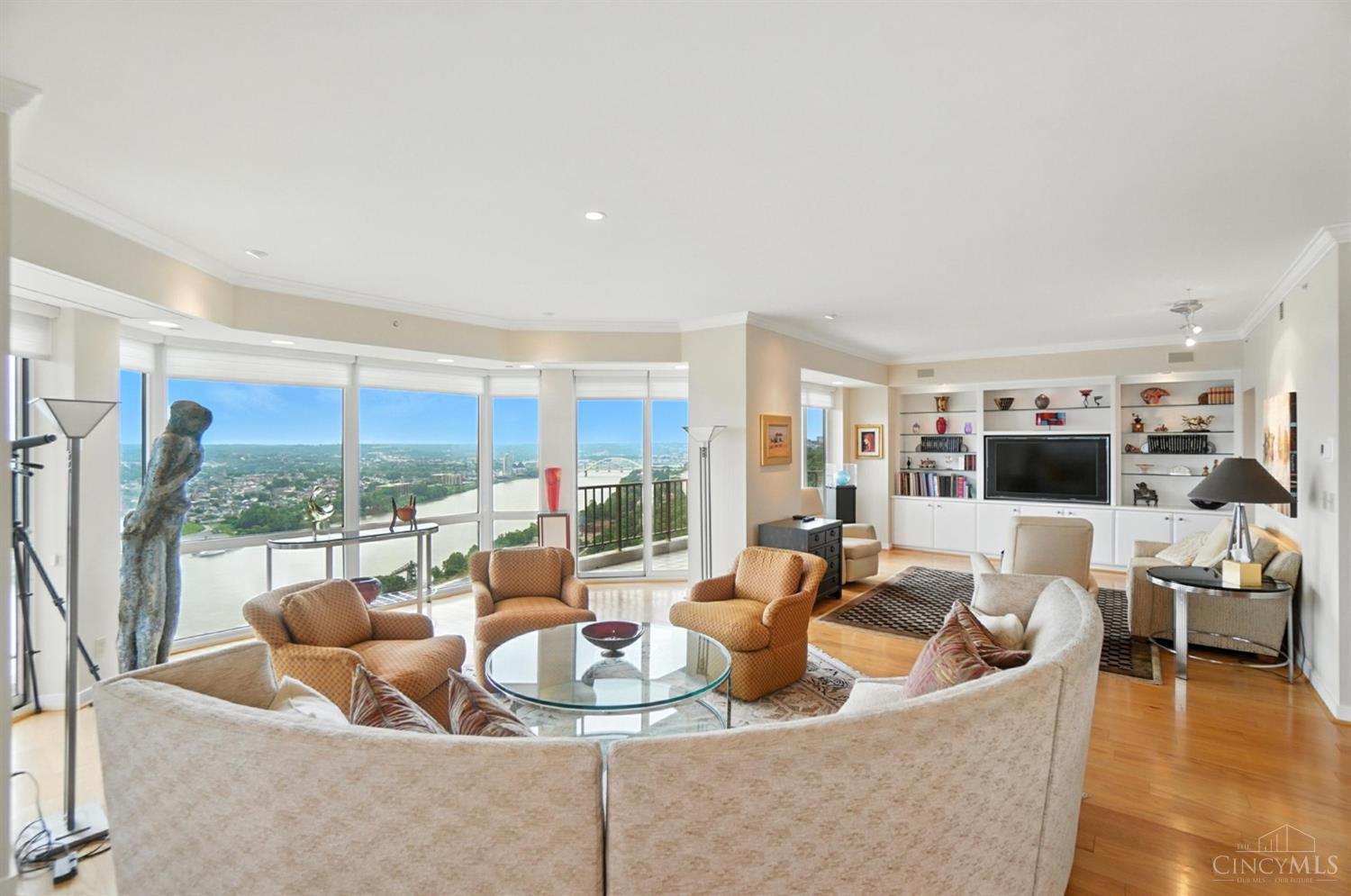 1201 Edgecliff Place 1091
