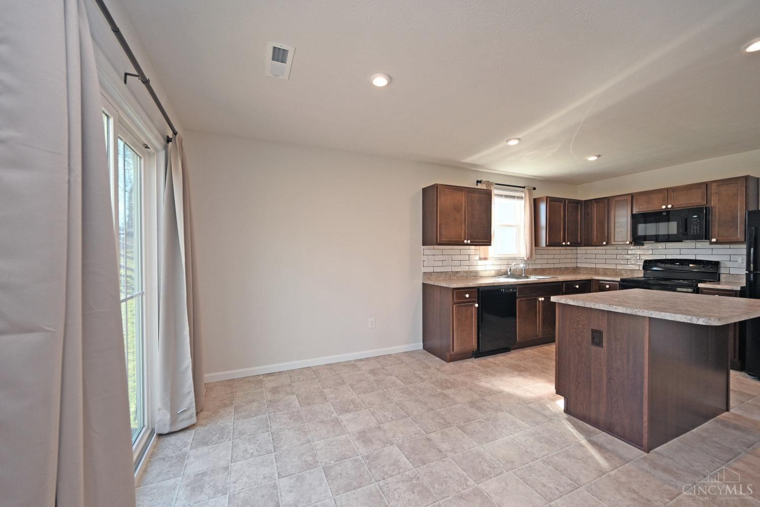 216 Rivers Breeze Court, New Richmond, Ohio image 15