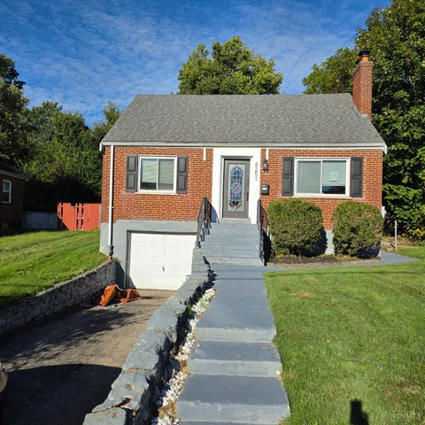 Photo of 8253 Royal Heights Drive, Cincinnati, OH 45239 (MLS # 1895336)