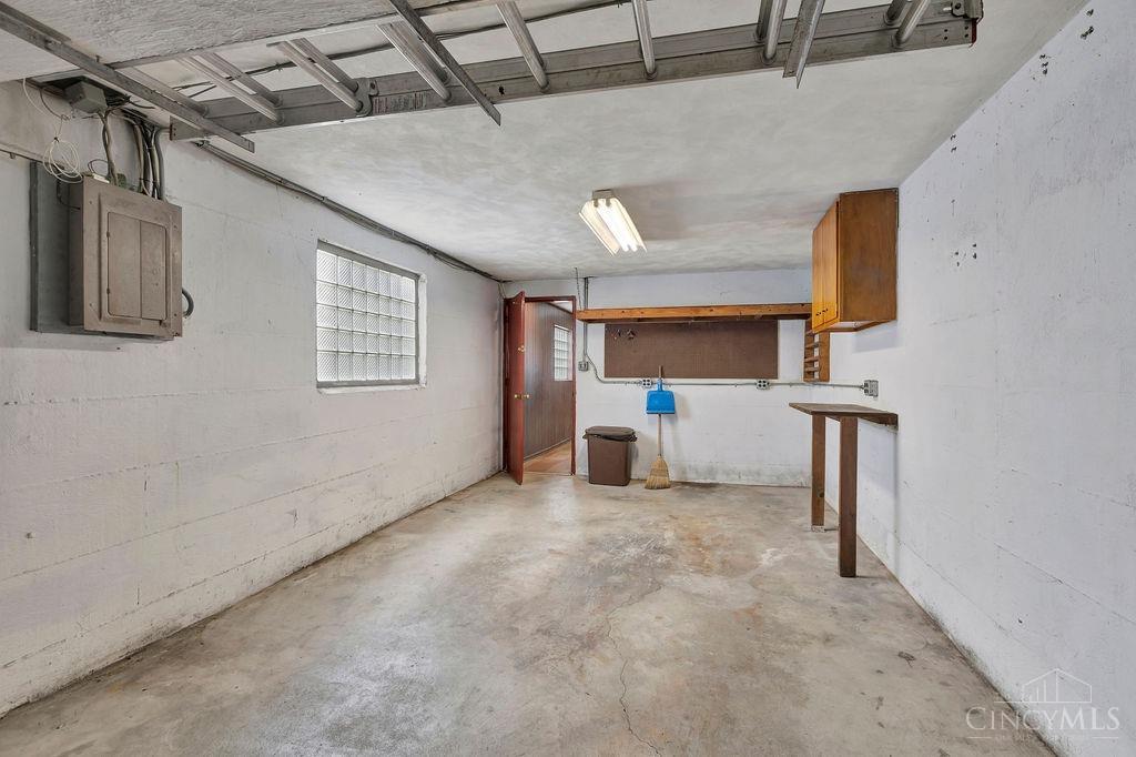 5632 Samver Road, Green Township, Ohio image 34