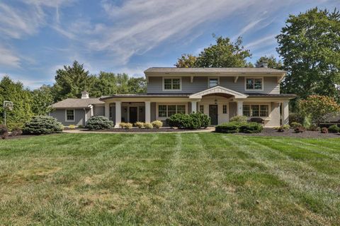 Photo of 6680 N Clippinger Drive, Indian Hill, OH 45243 (MLS # 1857549)