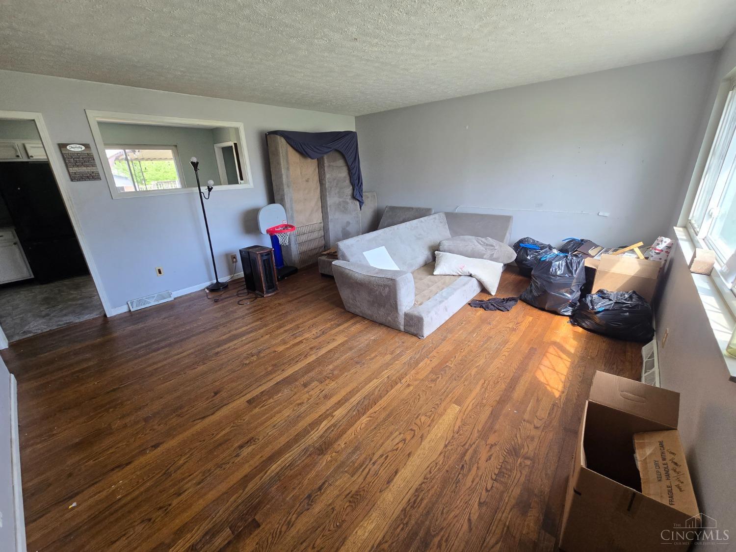 396 Blackburn Avenue, Fairfield, Ohio image 2