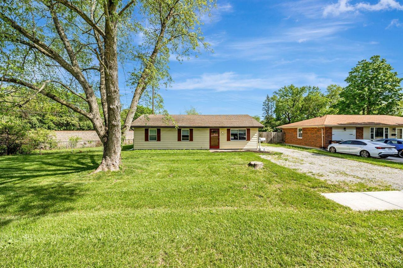 2815 Wildwood Road, Middletown, Ohio image 2