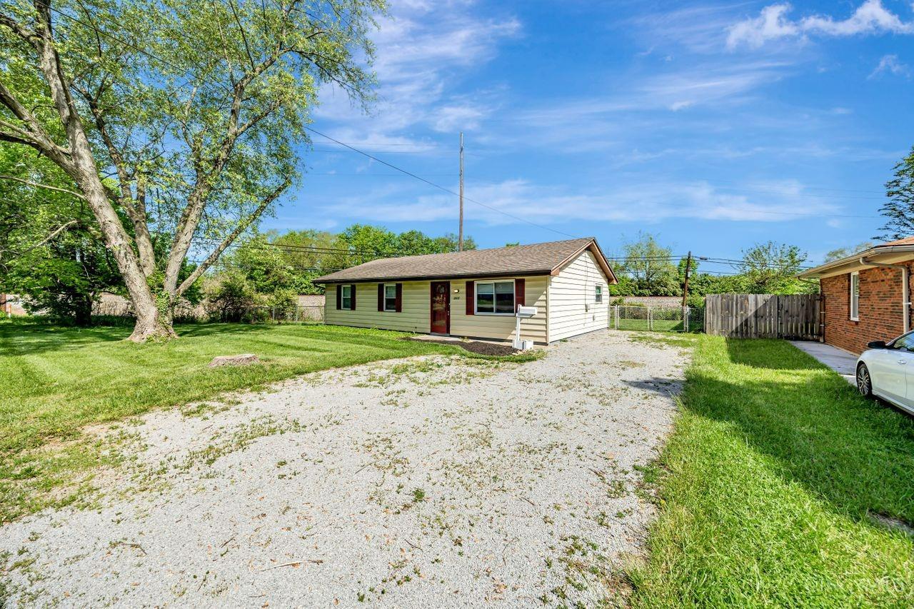 2815 Wildwood Road, Middletown, Ohio image 4
