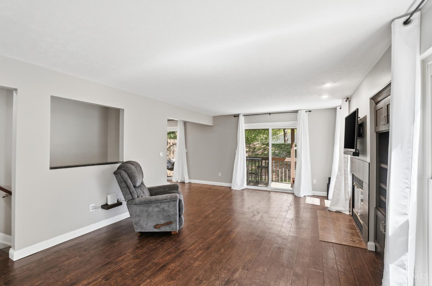 9338 Hunters Creek Drive