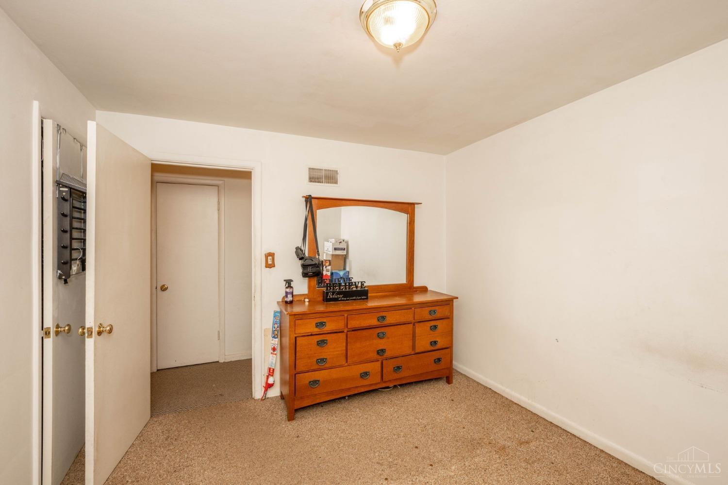 6770 Elbrook Avenue, Amberley, Ohio image 24