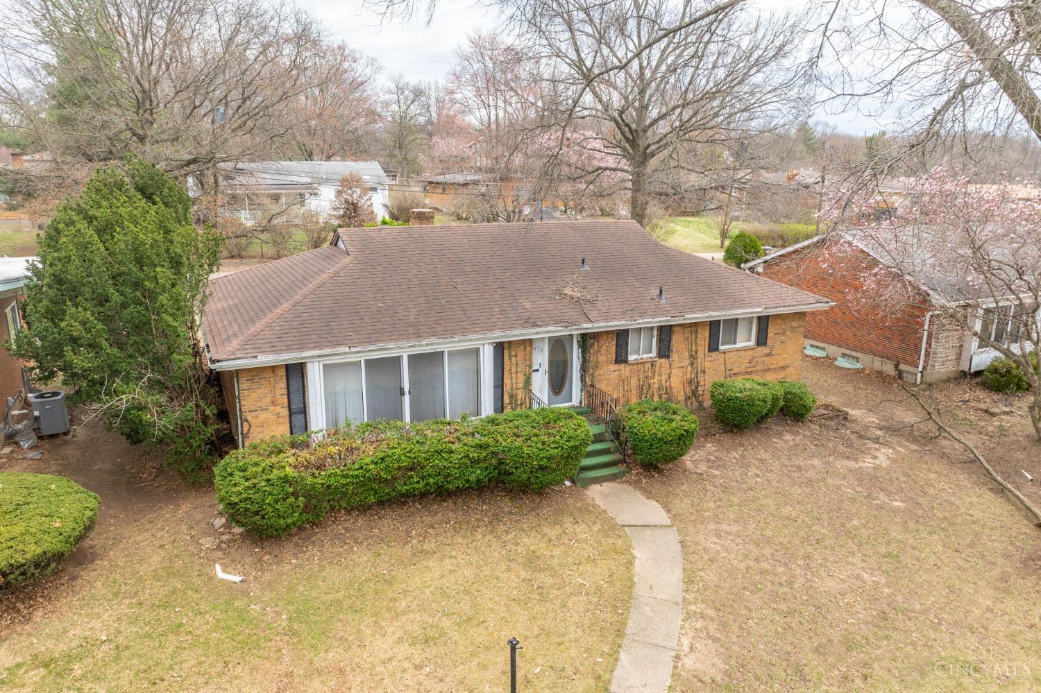 6770 Elbrook Avenue, Amberley, Ohio image 2