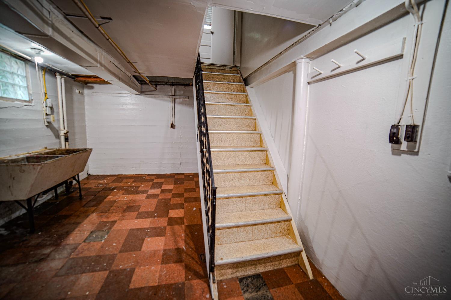 Cincinnati, Ohio 45205, United States, 2 Bedrooms Bedrooms, ,1 BathroomBathrooms,Residential,Active,152684