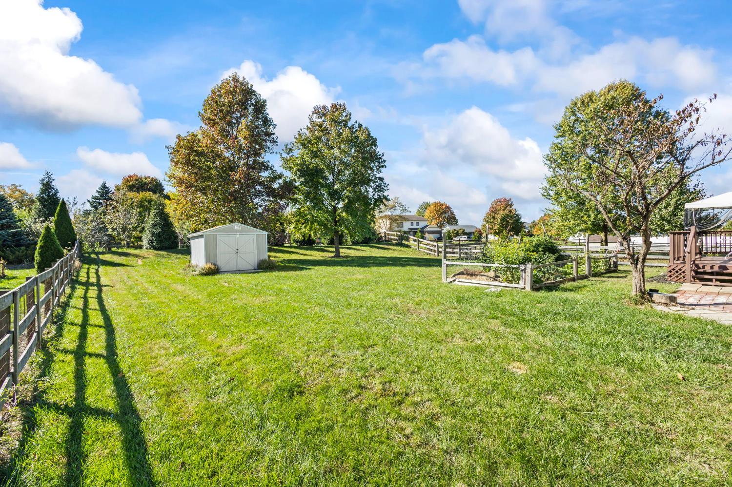 6921 Woodland View Drive