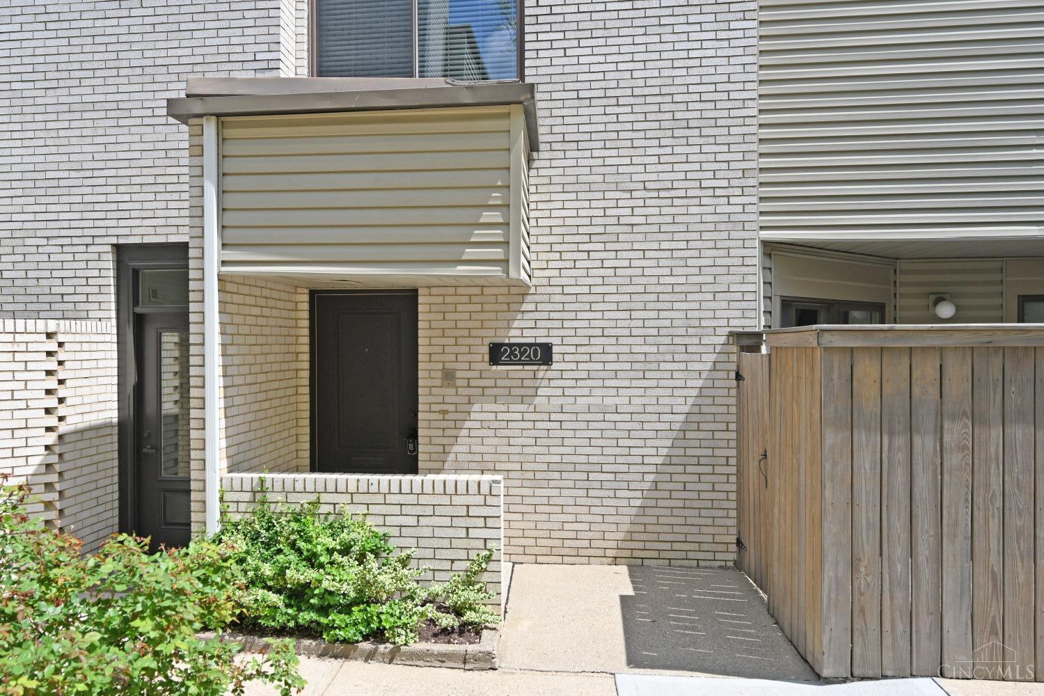 2320 Dana Avenue, Cincinnati, Ohio image 2