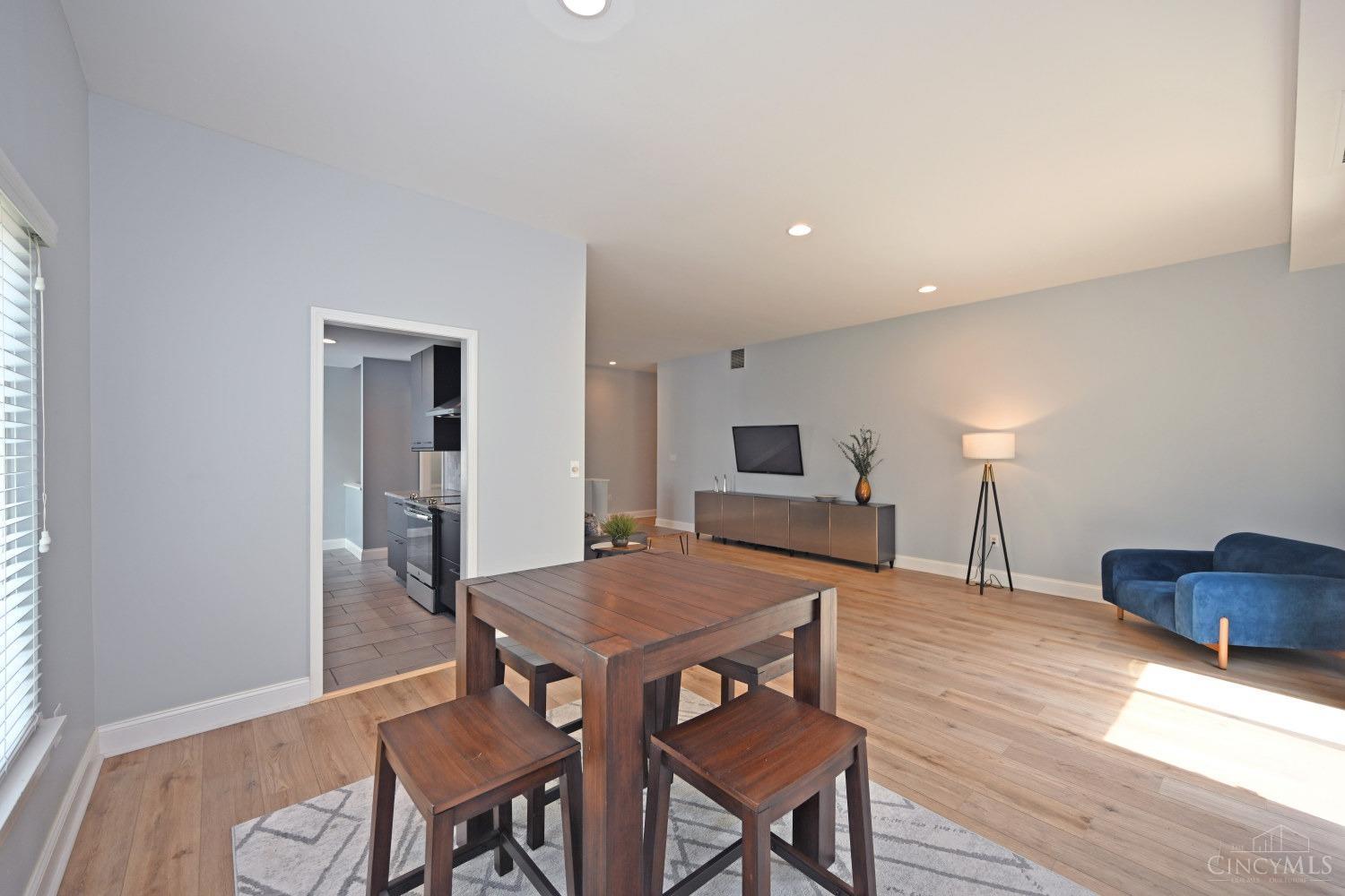 2320 Dana Avenue, Cincinnati, Ohio image 14