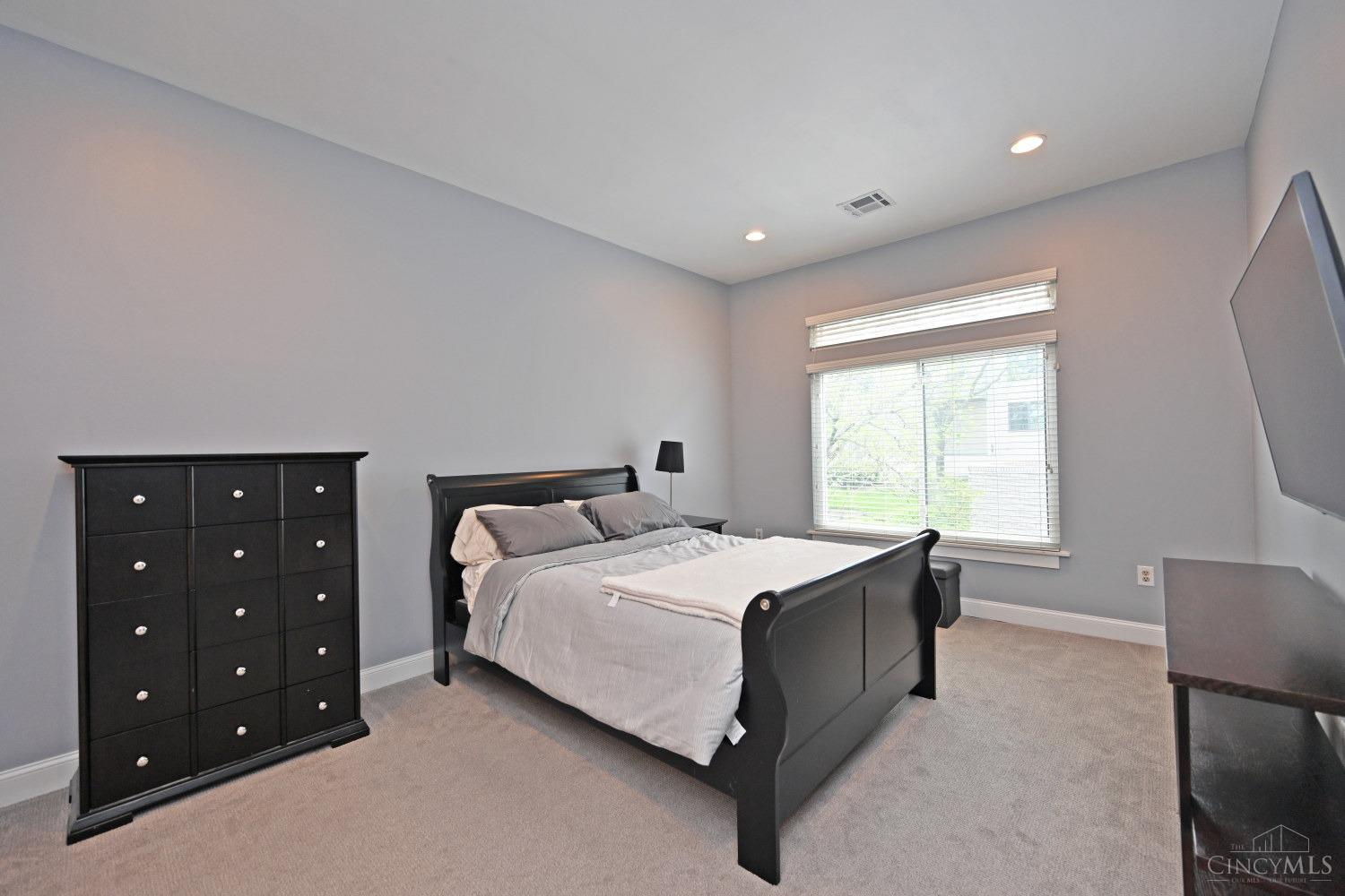 2320 Dana Avenue, Cincinnati, Ohio image 21