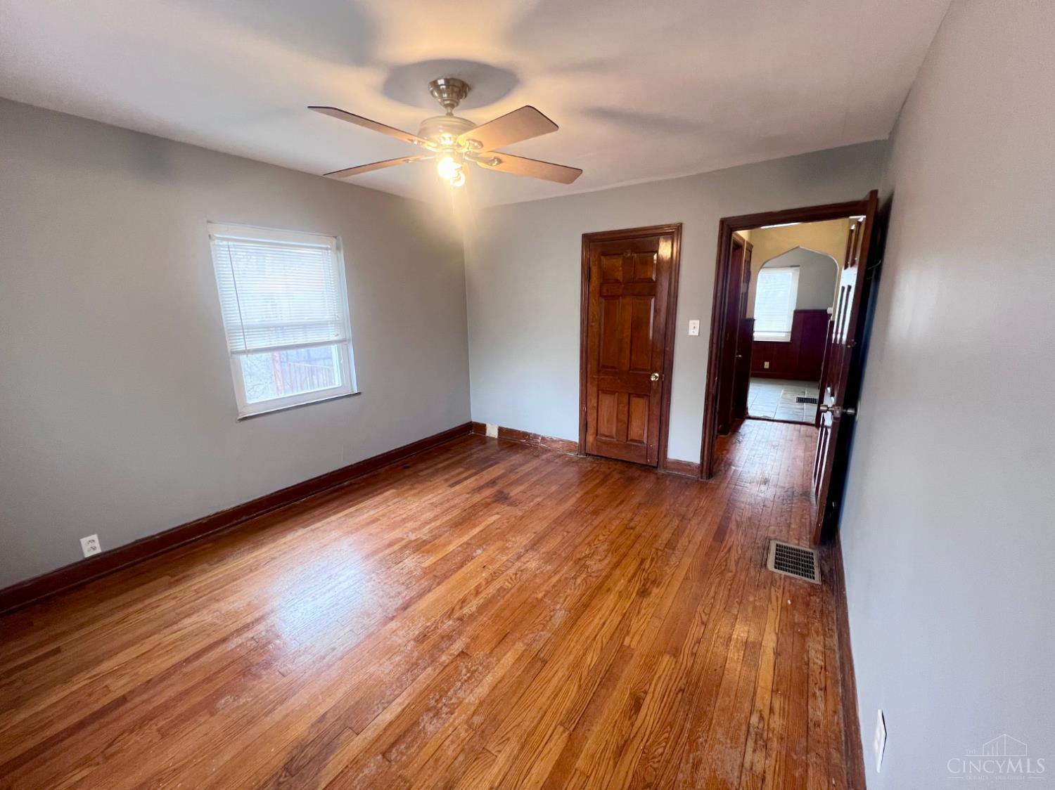 3162 Sunshine Avenue, Cincinnati, Ohio image 9