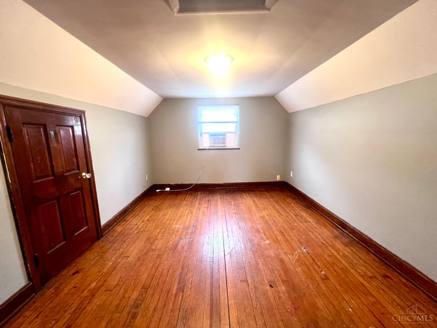 3162 Sunshine Avenue, Cincinnati, Ohio image 13